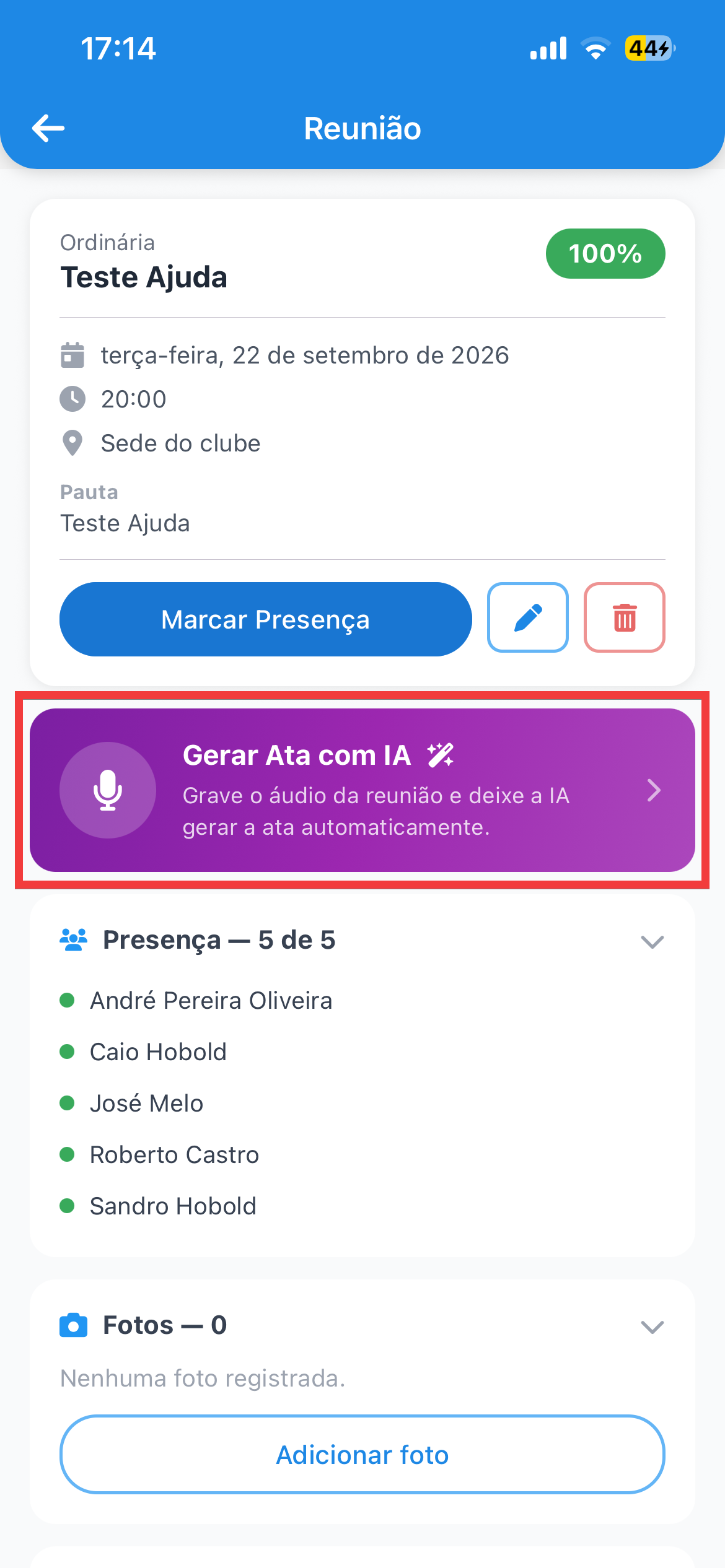 O card da ata por IA, no topo da reunião