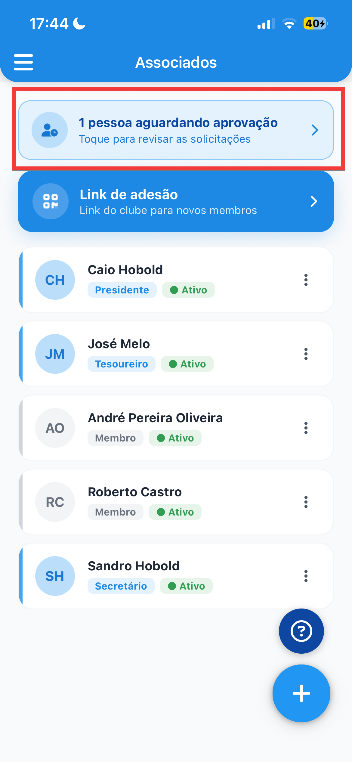 O aviso de quem está aguardando aprovação, no topo da lista
